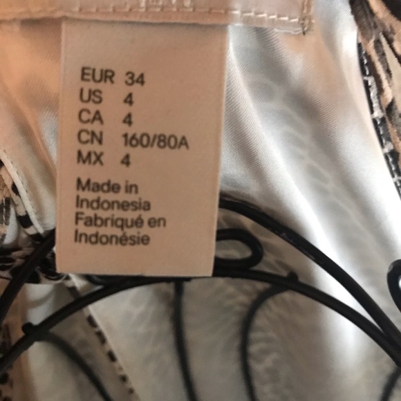 H & M Dress - Picture 8 of 8